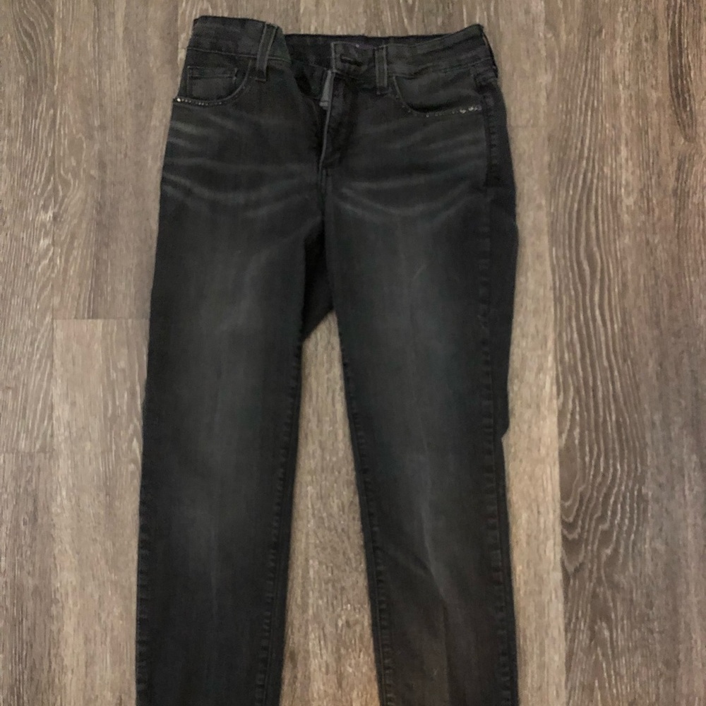 Black distressed jeans